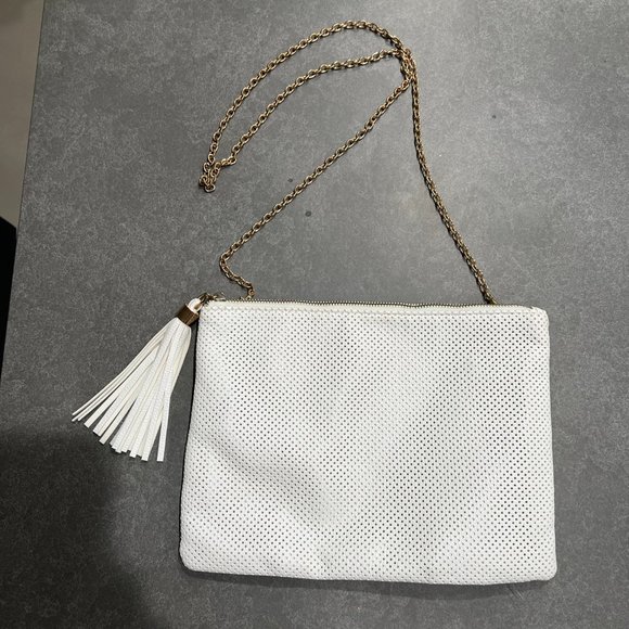 Handbags - White Crossbody or Clutch bag with detachable chain